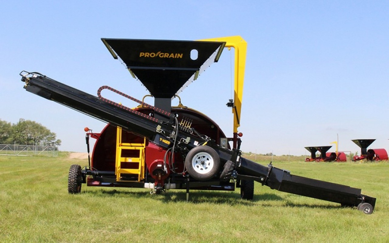 Pro Grain T-1425 Transfer Auger | Grain Handling | Flaman Agriculture